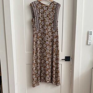 DR2 Brown Floral Midi Dress